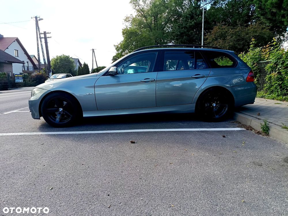 BMW Seria 3 318d - 22
