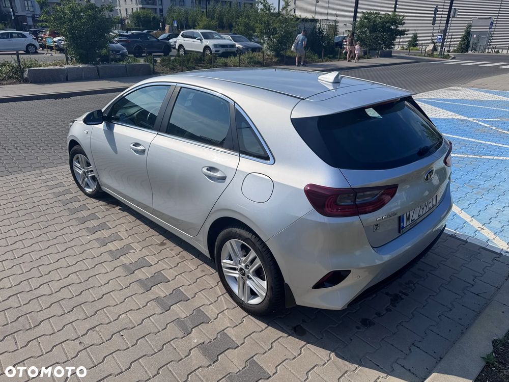 Kia Ceed 1.6 CRDi mHEV M - 7
