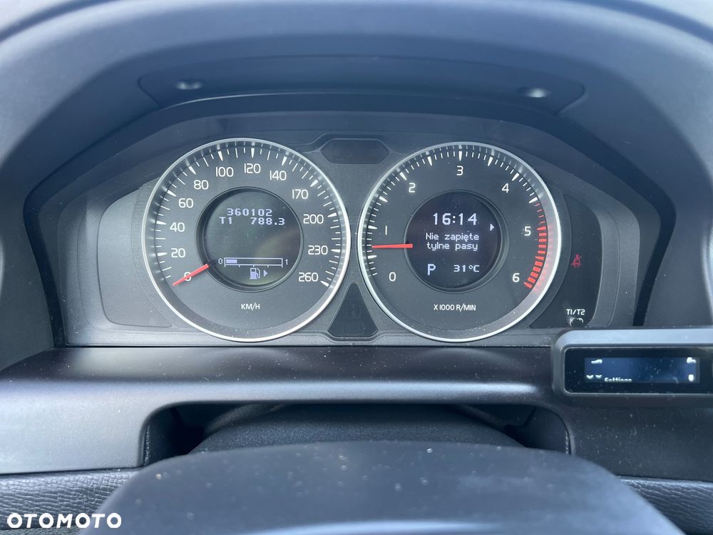 Volvo XC 60 2.4D AWD - 11