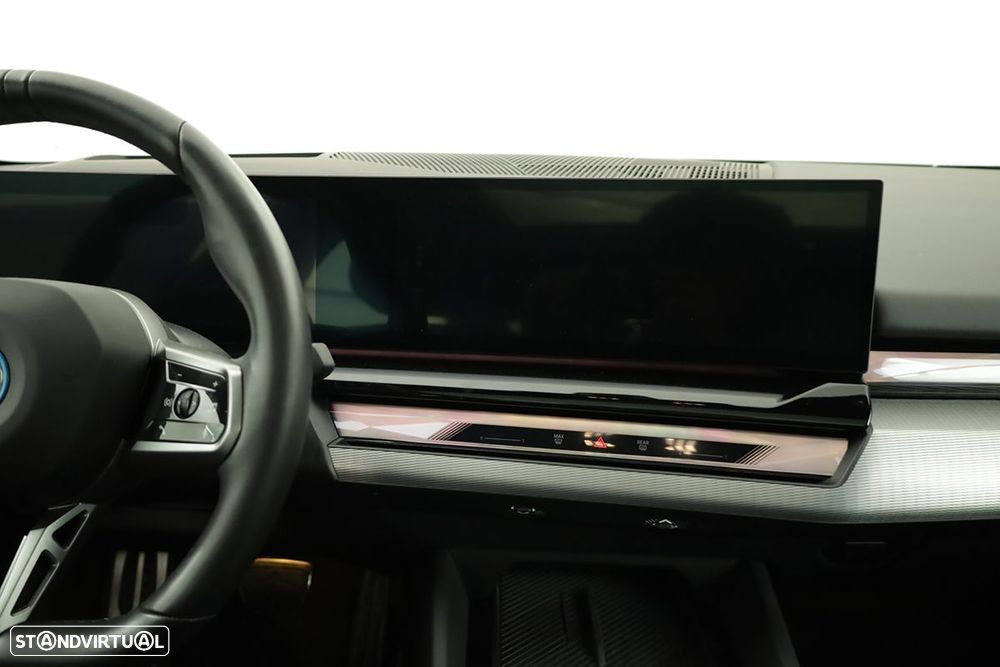 BMW i5 eDrive40 Pack Desportivo M - 9