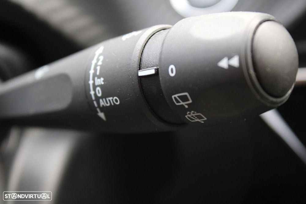 Peugeot e-208 Active - 14