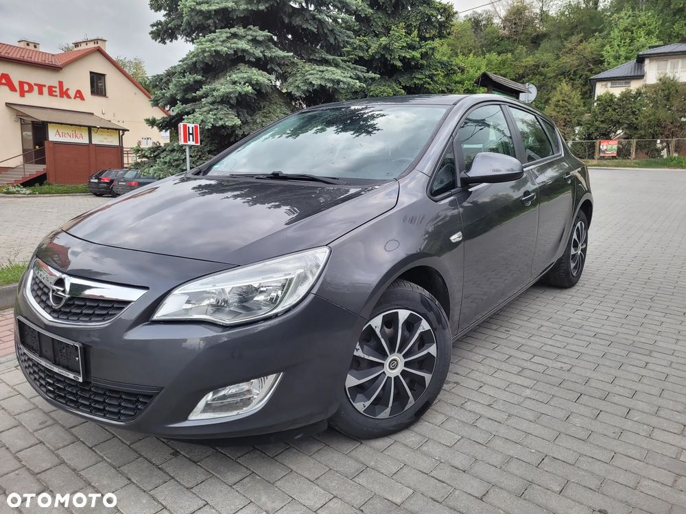 Opel Astra 1.6 Innovation - 12