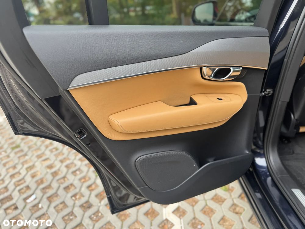 Volvo XC 90 D5 AWD Inscription 7os - 27