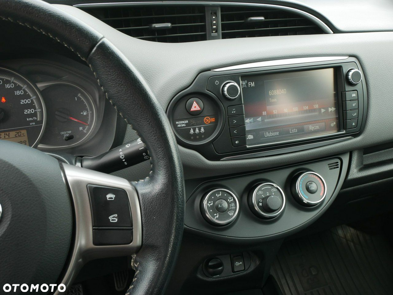 Toyota Yaris 1.0 Active EU6 - 19