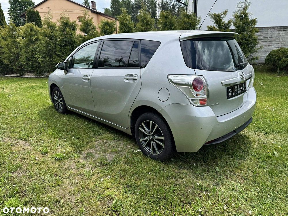 Toyota Verso 1.6 D-4D Premium 7os - 4