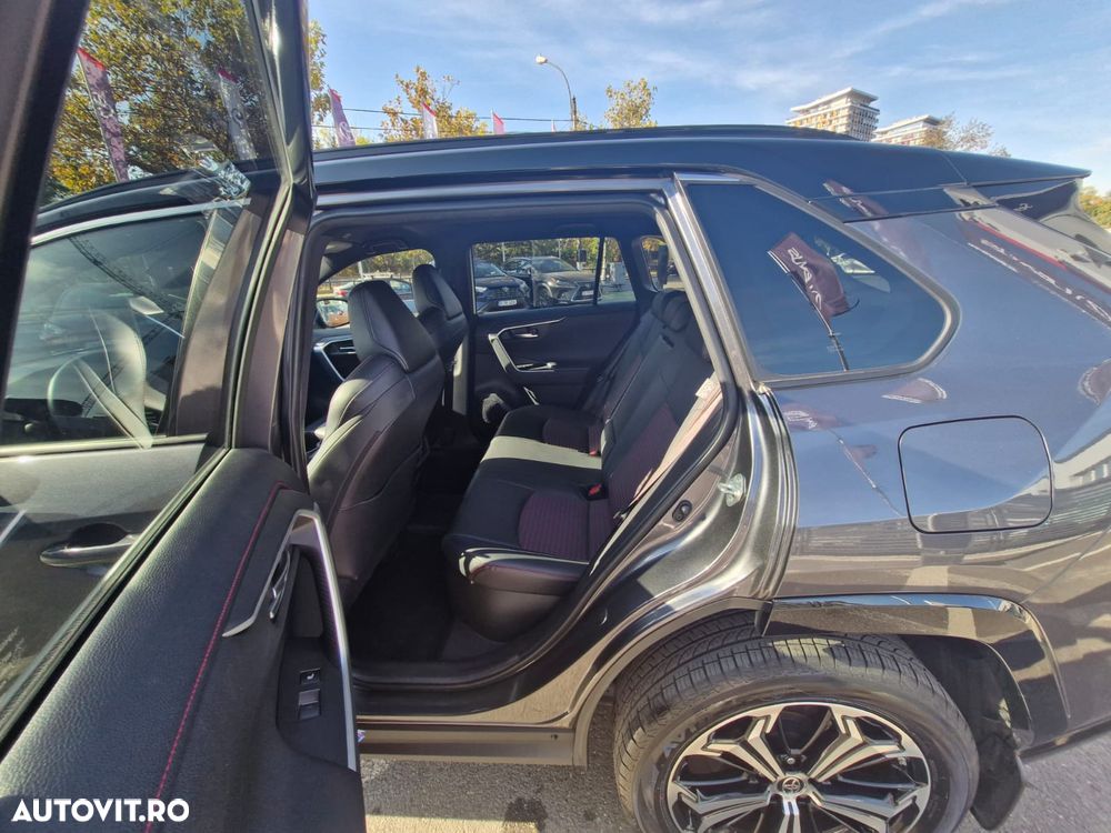 Toyota RAV4 - 18