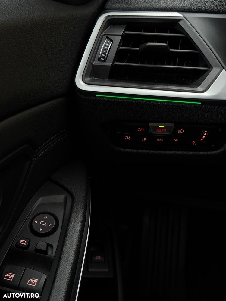 BMW Seria 3 318d Aut. Sport Line - 38