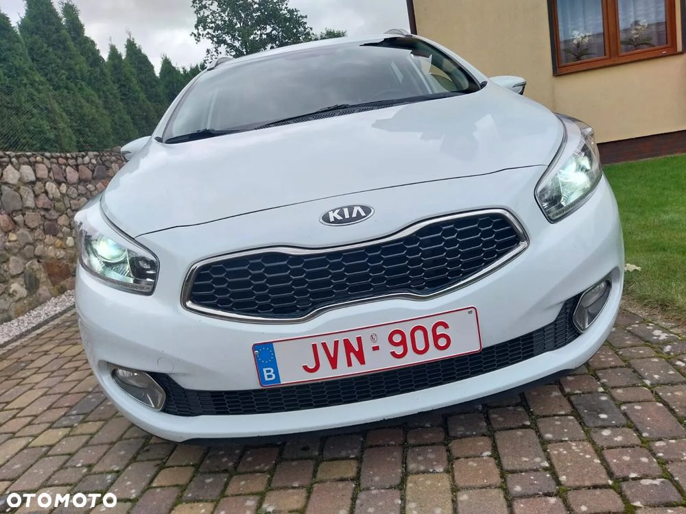 Kia Ceed - 30