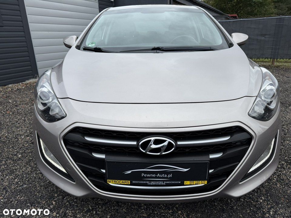Hyundai i30 1.4 Premiere Comfort - 4