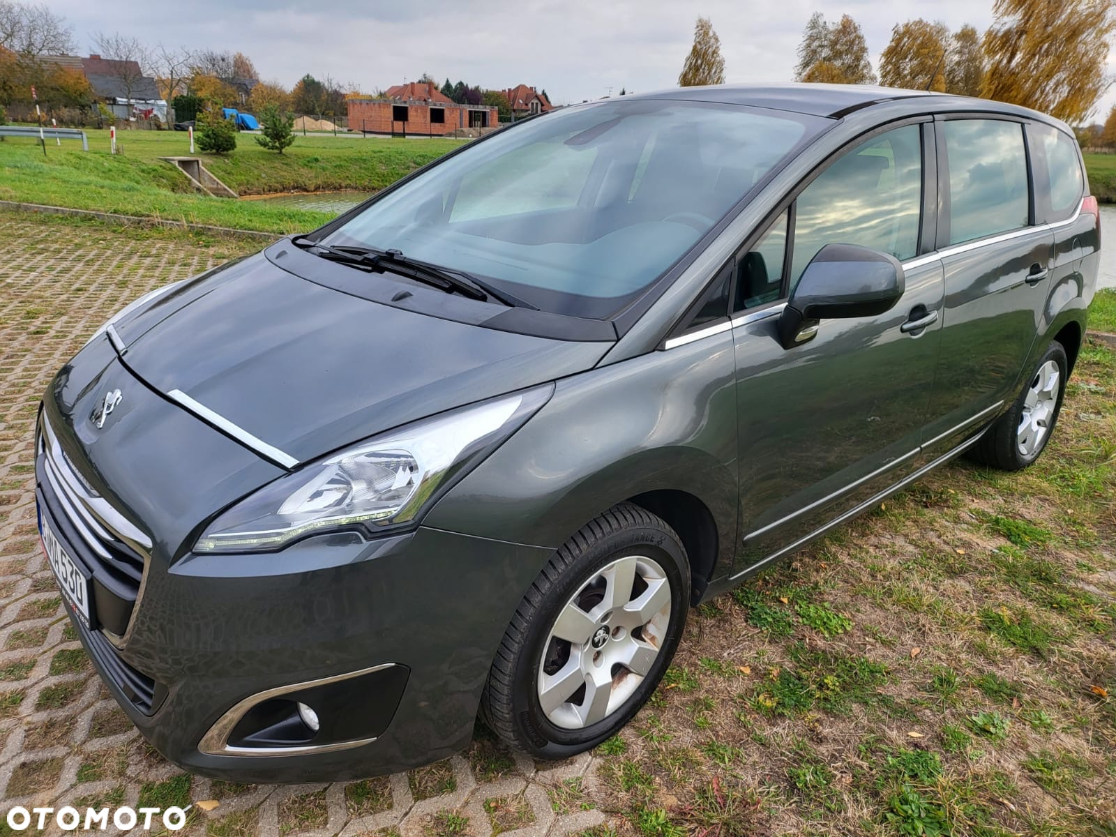 Peugeot 5008 1.6 BlueHDI Allure S&S - 17