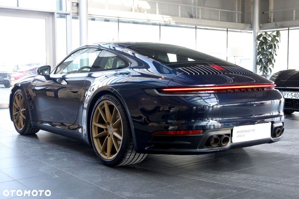 Porsche 911 Carrera 4S - 5