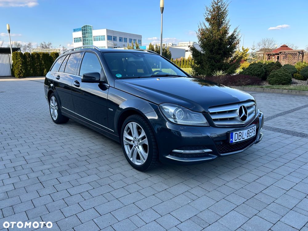 Mercedes-Benz Klasa C 200 CDI BlueEff Avantgarde - 2