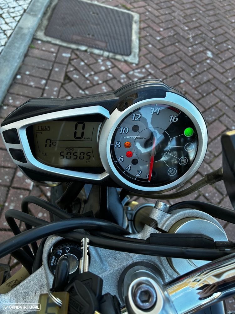 Triumph Street Triple D67LD - 6