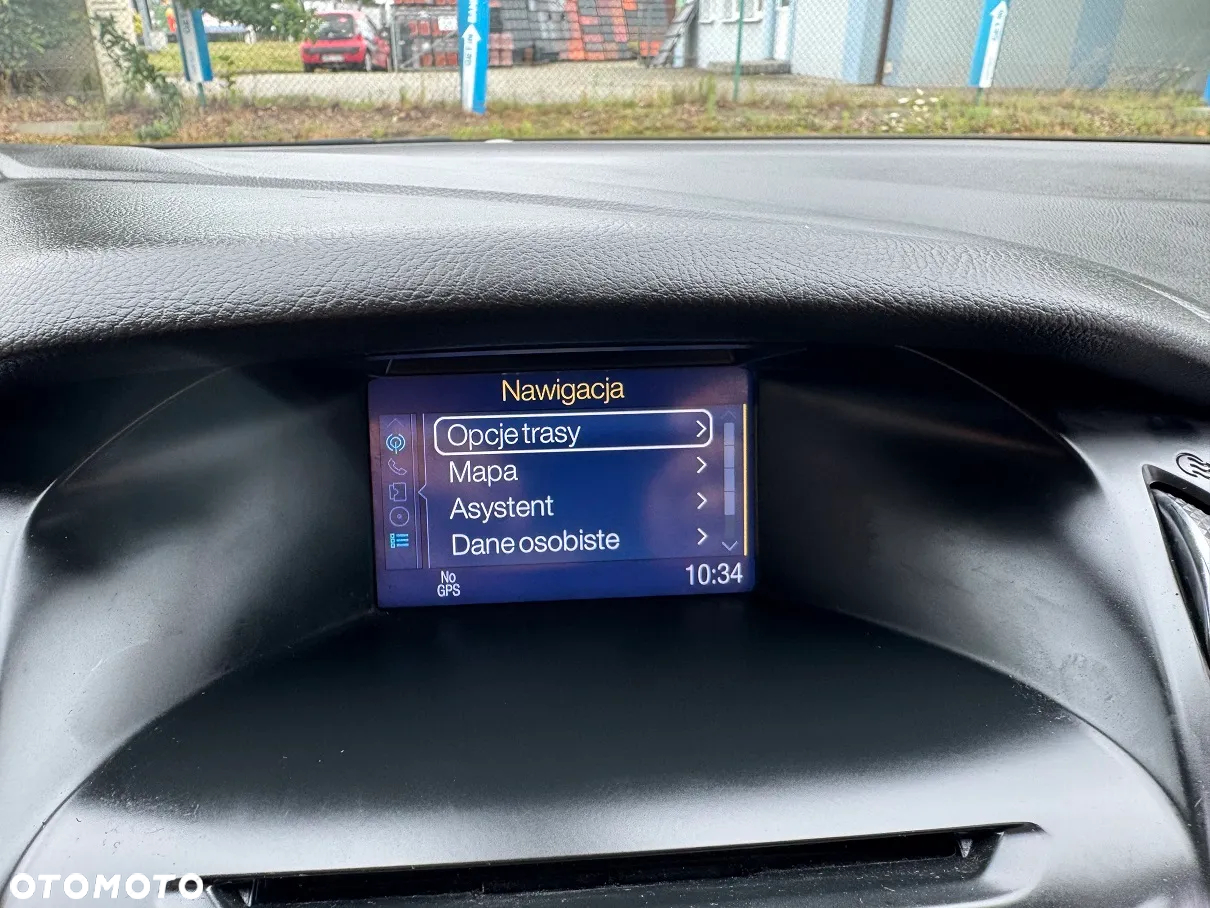 Ford Focus - 32