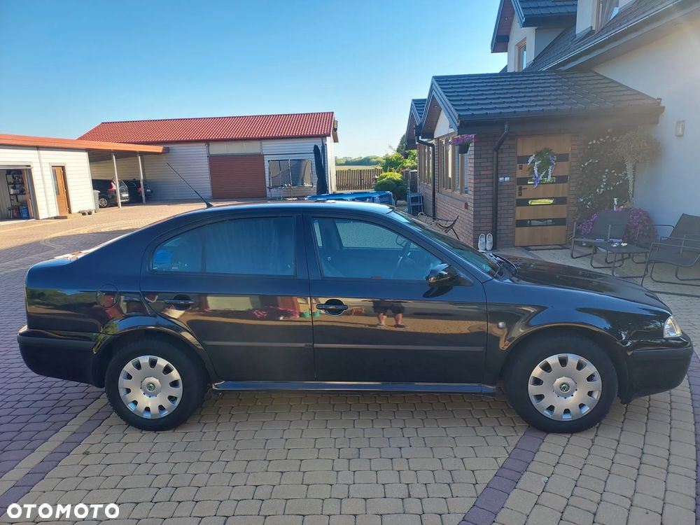 Skoda Octavia 1.6 Tour - 3