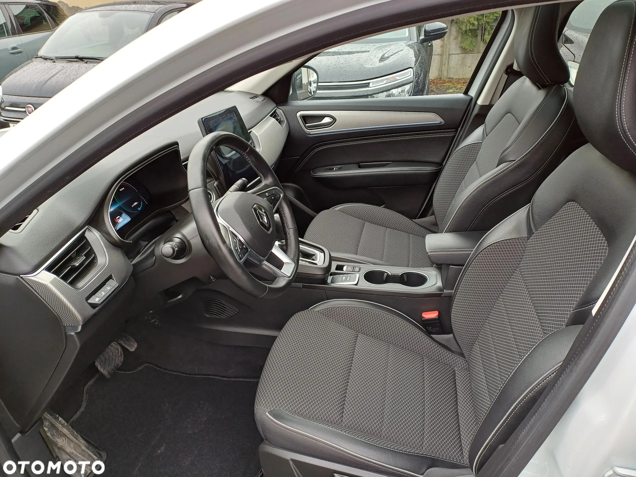Renault Arkana E-TECH 145 INTENS - 12