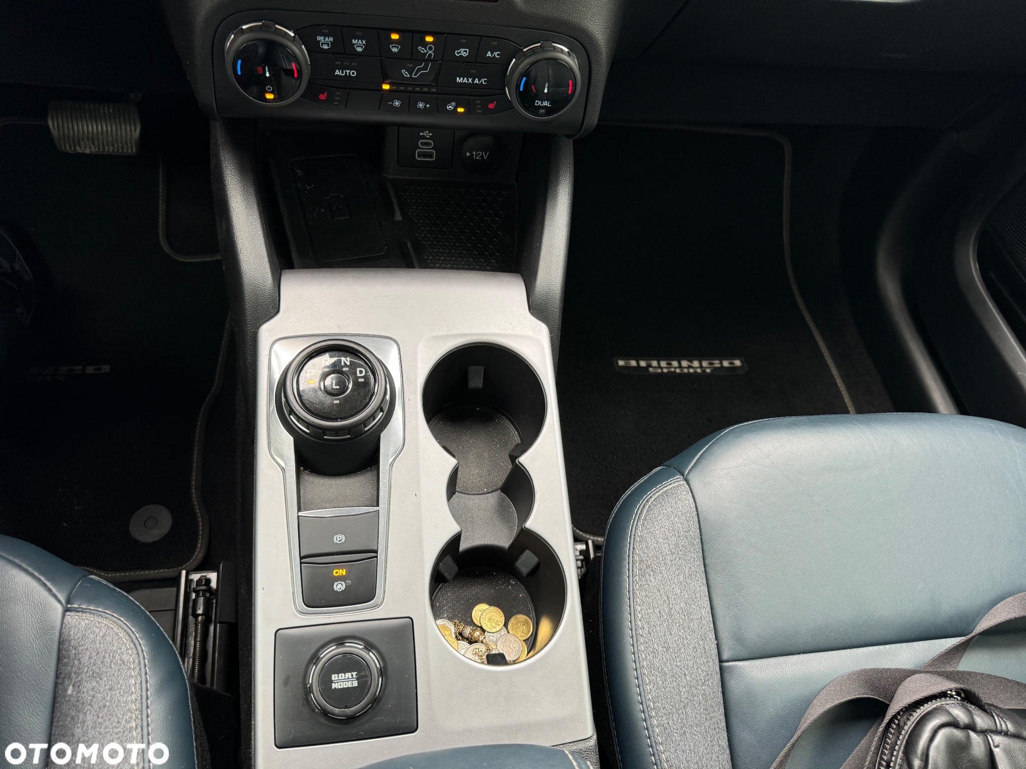 Ford Bronco - 10