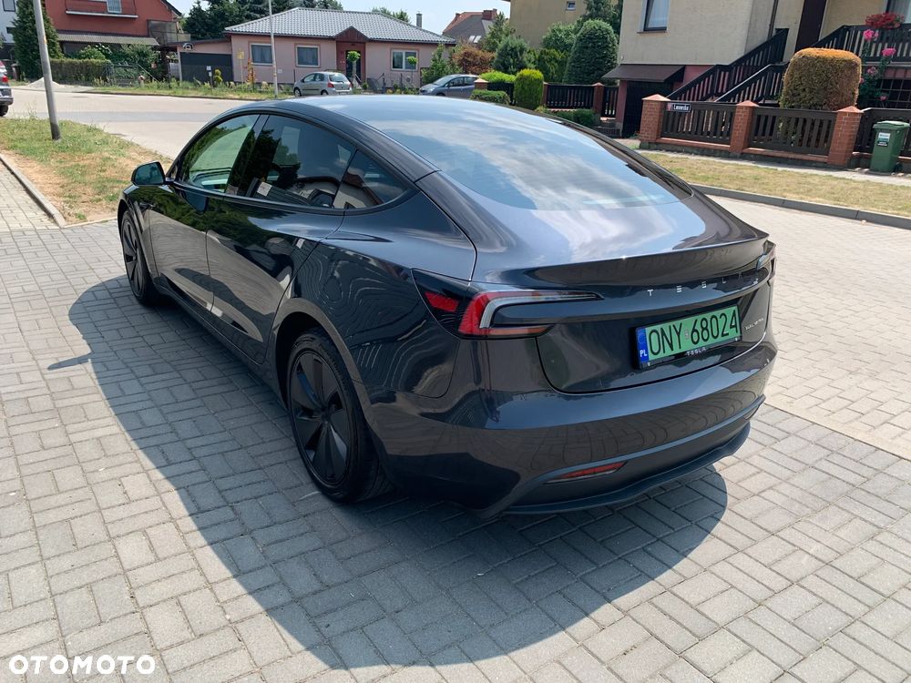 Tesla Model 3 AWD - 32