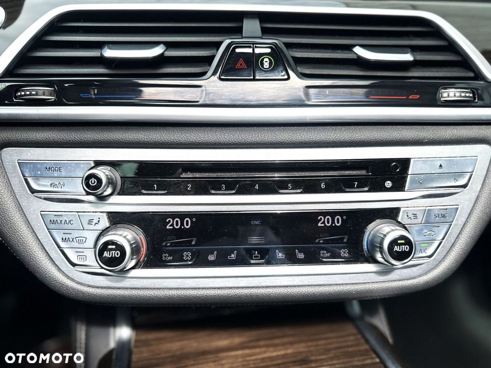 BMW Seria 7 - 16