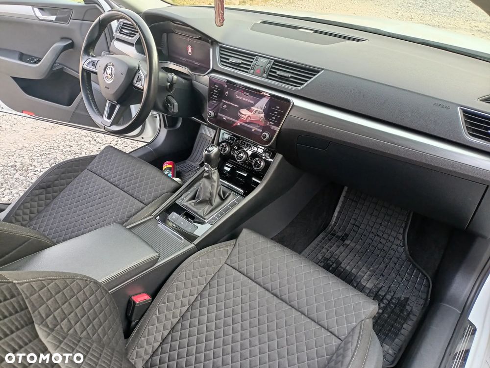 Skoda Superb 2.0 TDI Style - 26