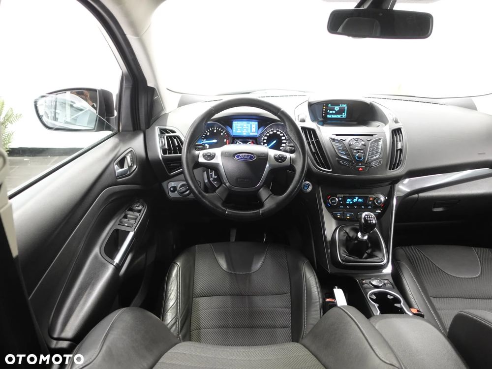 Ford Kuga 2.0 TDCi 4WD Titanium - 27