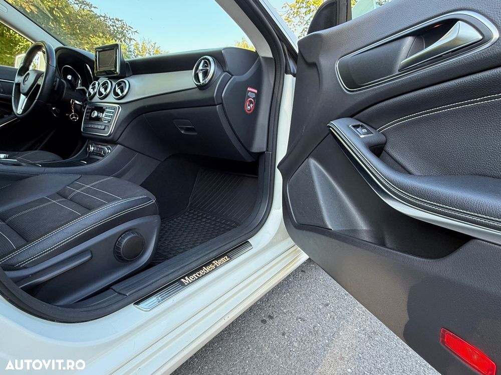 Mercedes-Benz CLA 220 CDI 7G-DCT AMG Line - 14