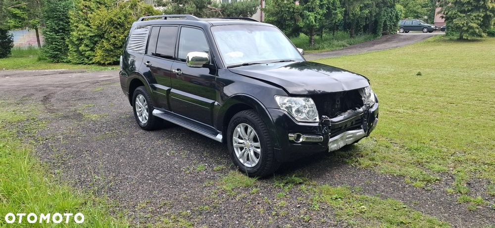Mitsubishi Pajero 3.2 DI-D Automatik Instyle - 1