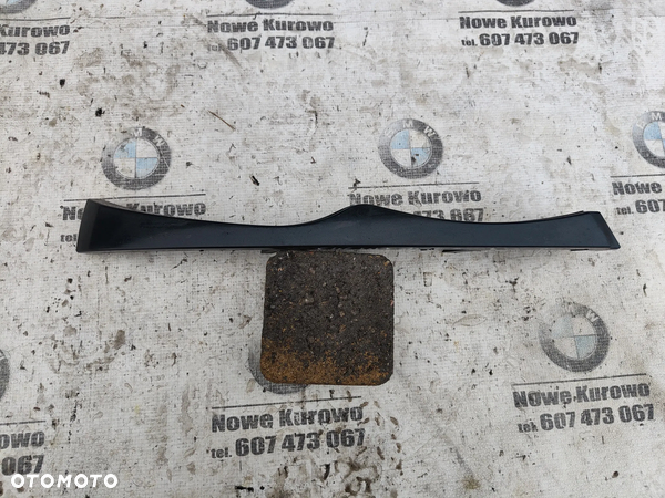 BMW E46 Sedan Kombi Lifting Listwa pod lampę brewka prawa Black Sapphire 475/9