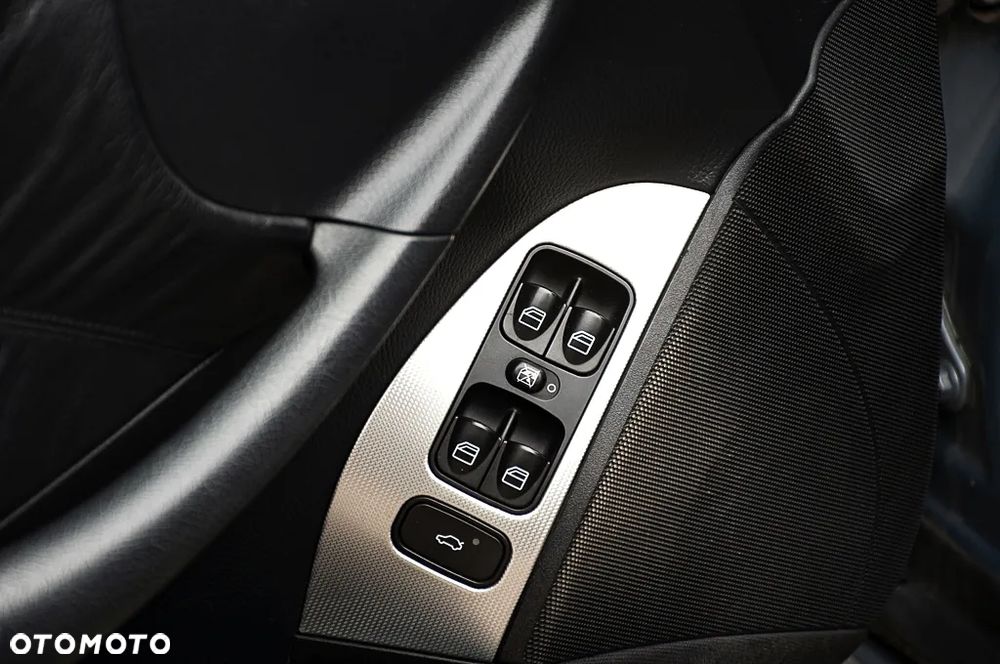Mercedes-Benz CLK 320 CDI 7G-TRONIC Avantgarde - 27