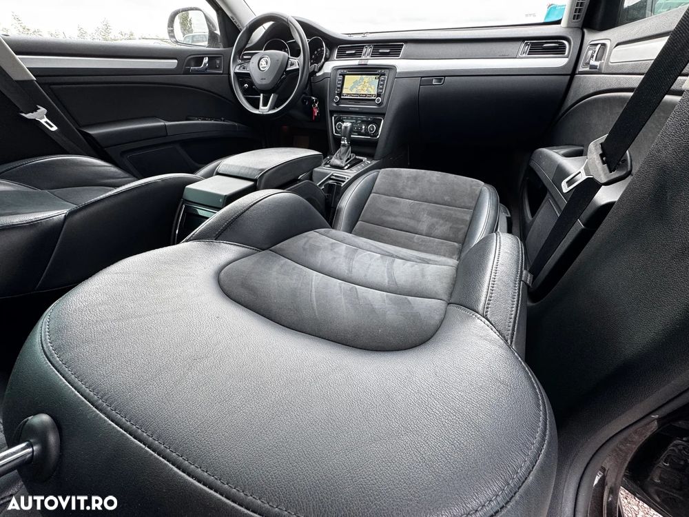 Skoda Superb 2.0 TDI DSG Elegance - 32