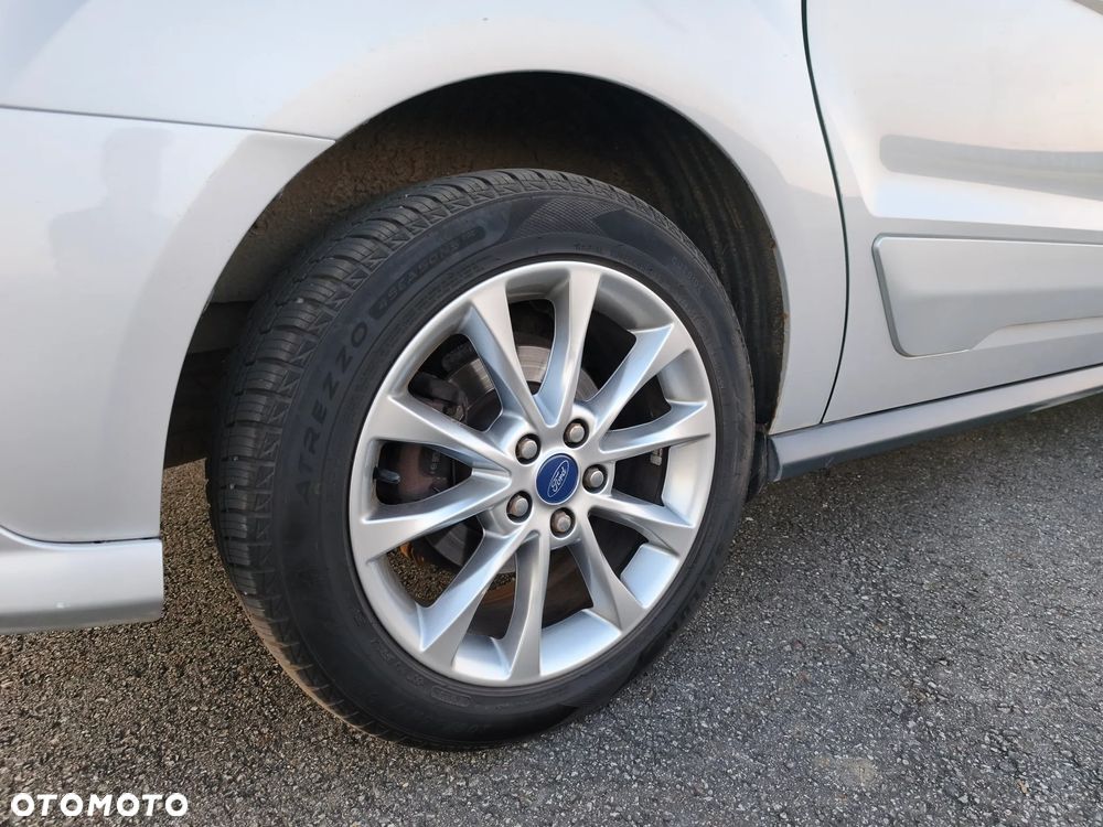 Ford Tourneo Connect Gr 1.5 TDCi Titanium - 17