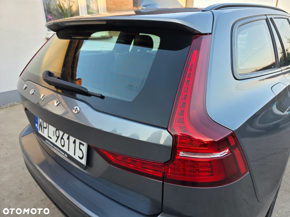 Volvo V60 D4 R-Design - 10