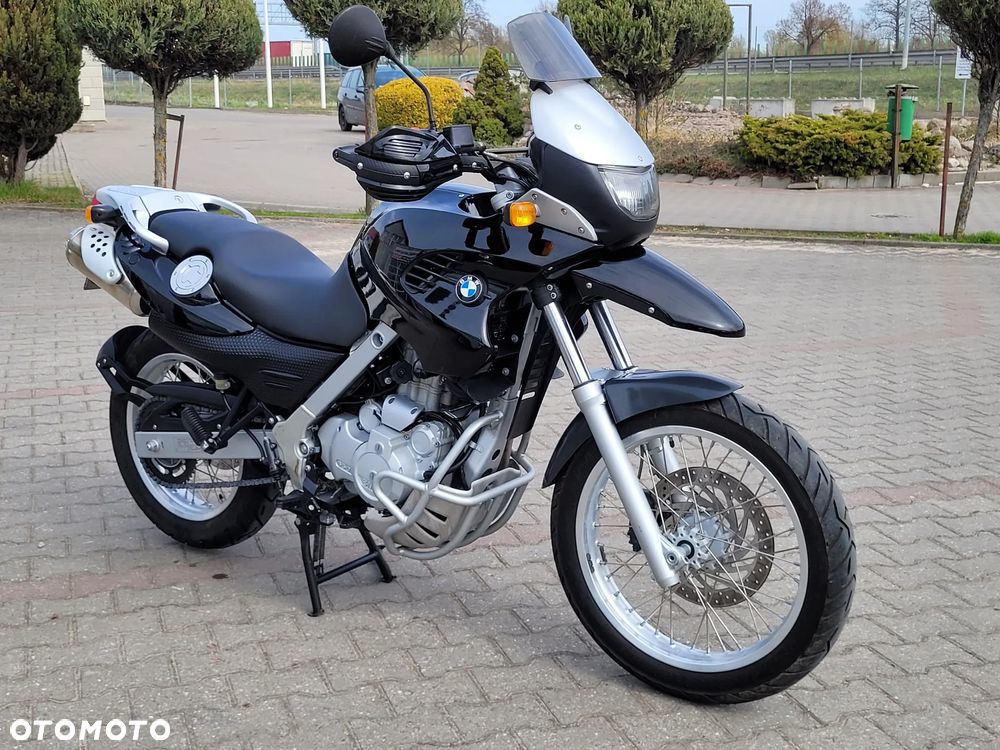 BMW F - 10