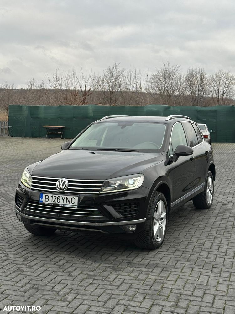 Volkswagen Touareg - 1