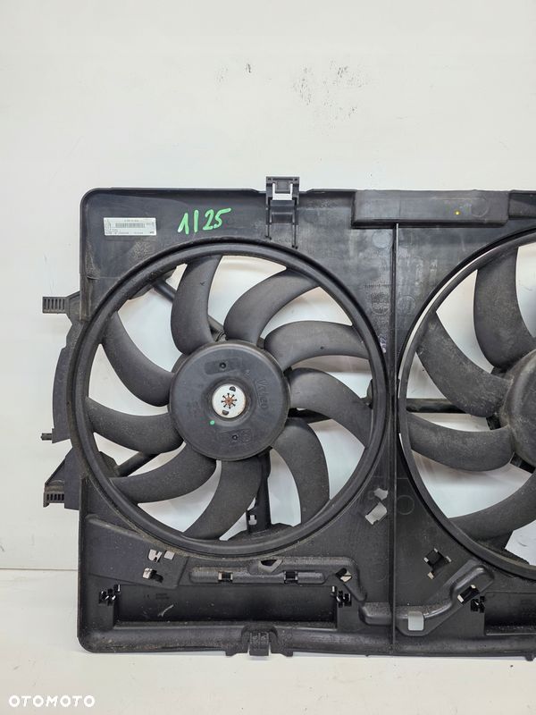 WENTYLATORY WENTYLATORY + OBUDOWA AUDI A4 B8 A5 8T Q5 8R 8K0121003M 1/25 - 2