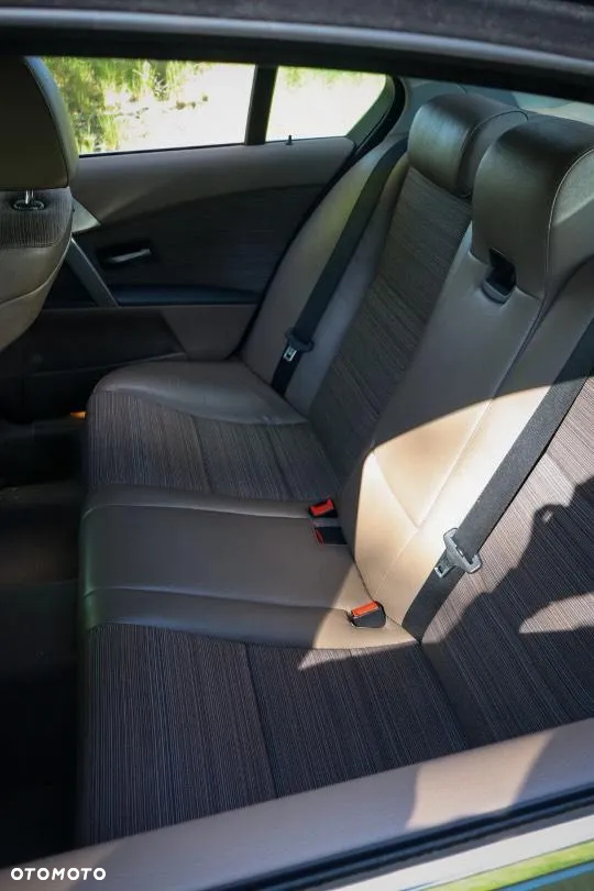 BMW Seria 5 520i - 18