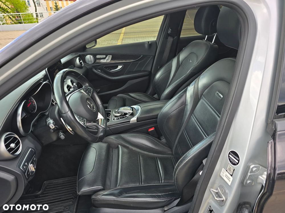 Mercedes-Benz Klasa C AMG 63 AMG Speedshift 7G-MCT - 14