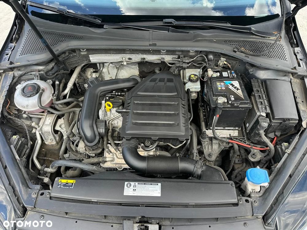 Volkswagen Golf - 8
