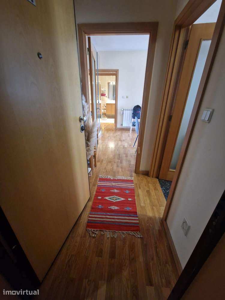 Apartamento T1 na Rua da Saudade - Porto - Totalmente equipado - Grande imagem: 3/21