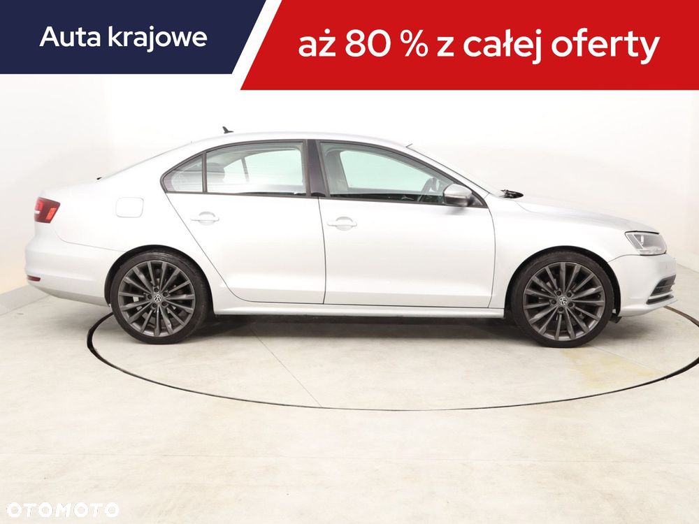 Volkswagen Jetta - 8