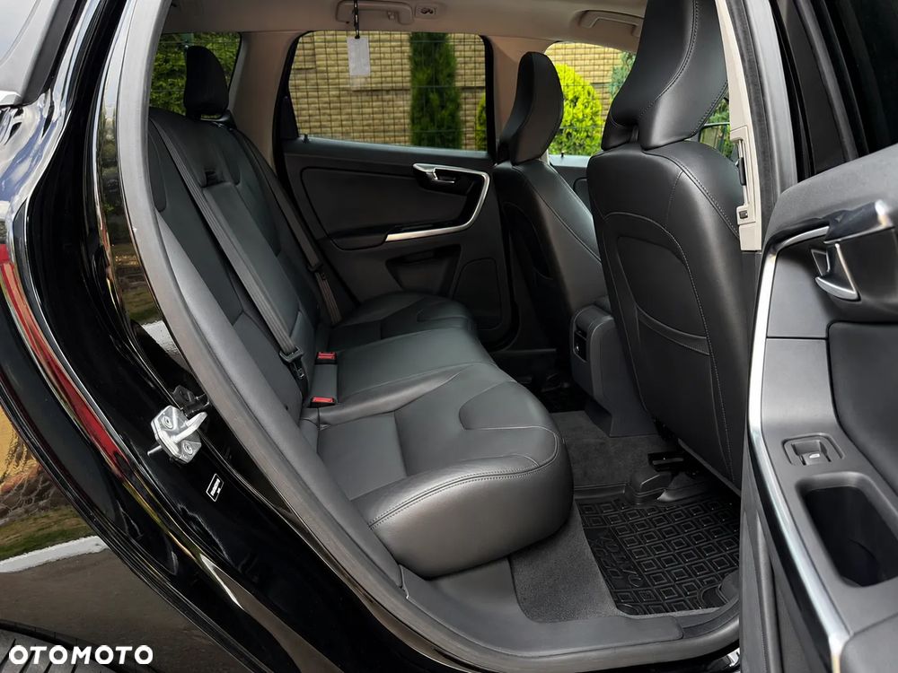 Volvo XC 60 T5 AWD Drive-E Momentum - 15