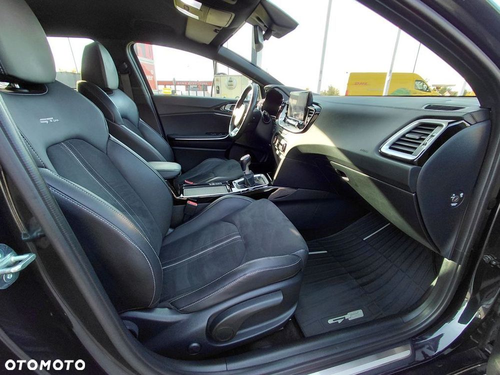 Kia ProCeed 1.5 T-GDI GT Line - 25