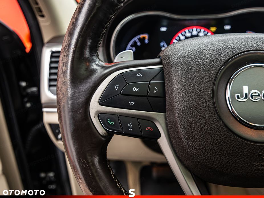 Jeep Grand Cherokee - 17