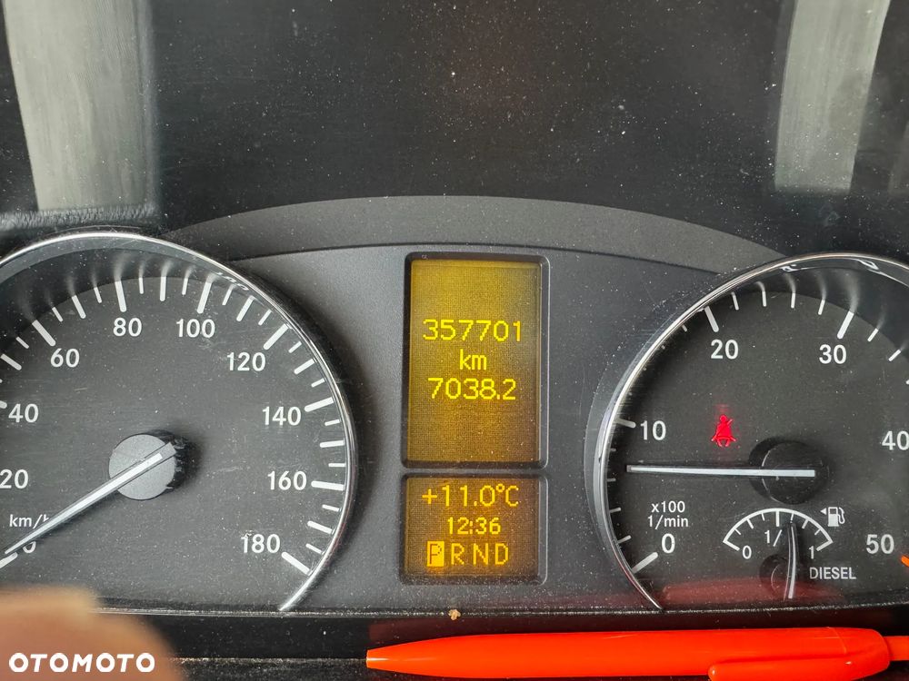 Mercedes-Benz Sprinter - 2