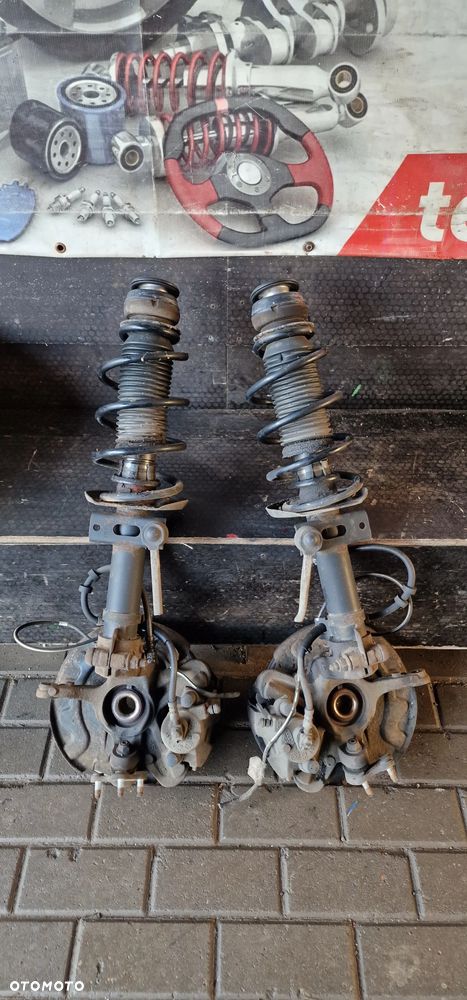 MCPHERSON Zwrotnica PRAWY/LEWY VW Polo 6C 1.4Tdi - 6