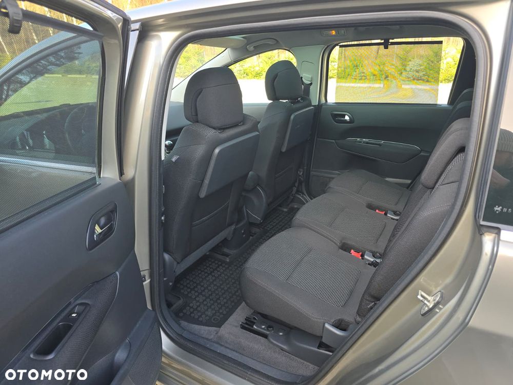 Peugeot 5008 HDI FAP 110 Active - 23