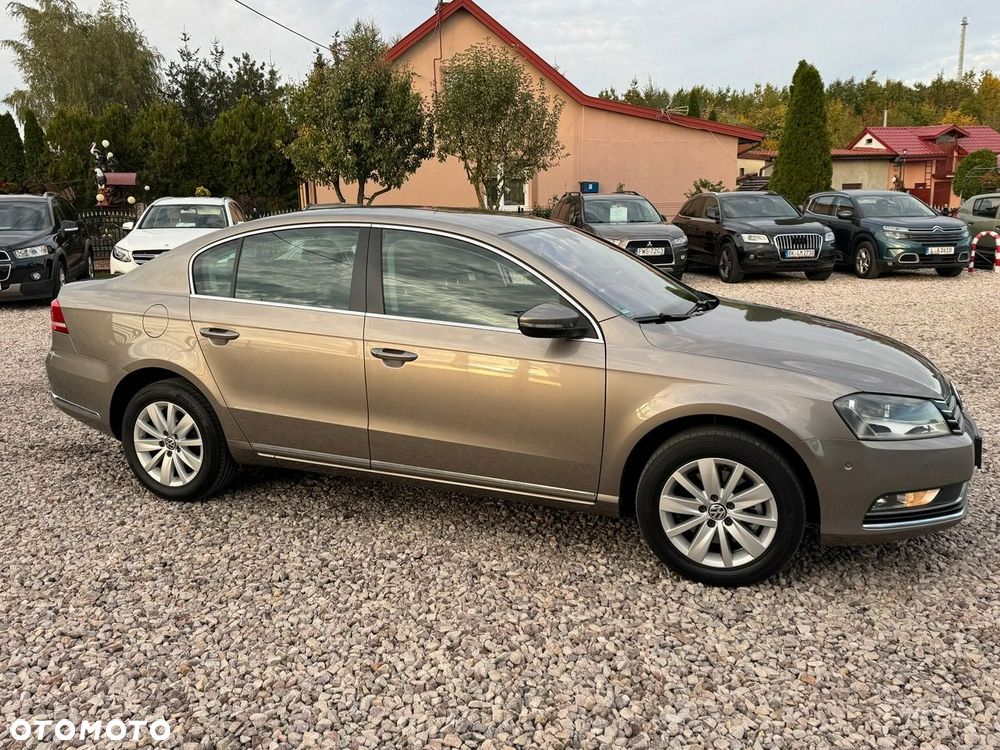 Volkswagen Passat - 23