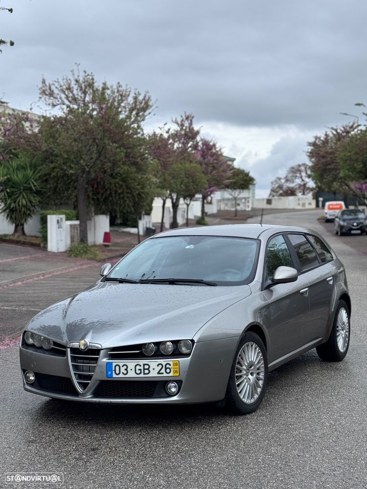 Alfa Romeo 159 Sportwagon 1.9 JTDm 16V Sportiva - 1