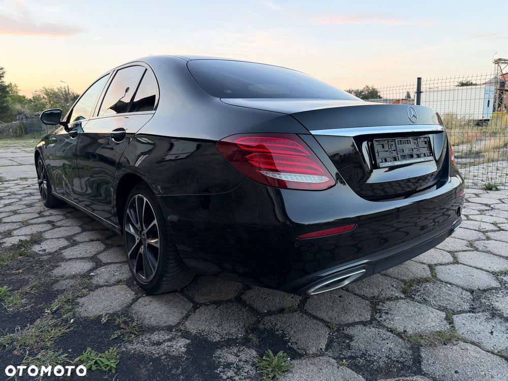 Mercedes-Benz Klasa E 220 d 9G-TRONIC Exclusive - 8