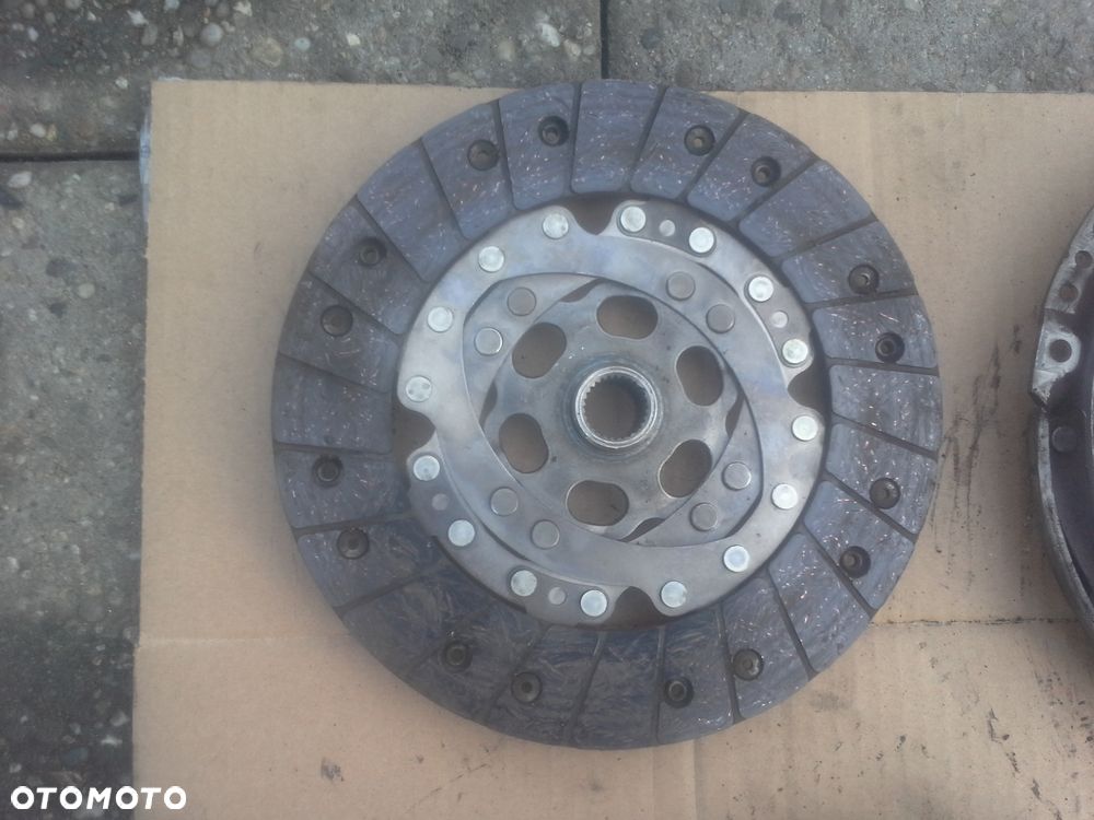 Volkswagen Golf V 1.9 TDi koło dwumasowe plus sprzęgło - 16